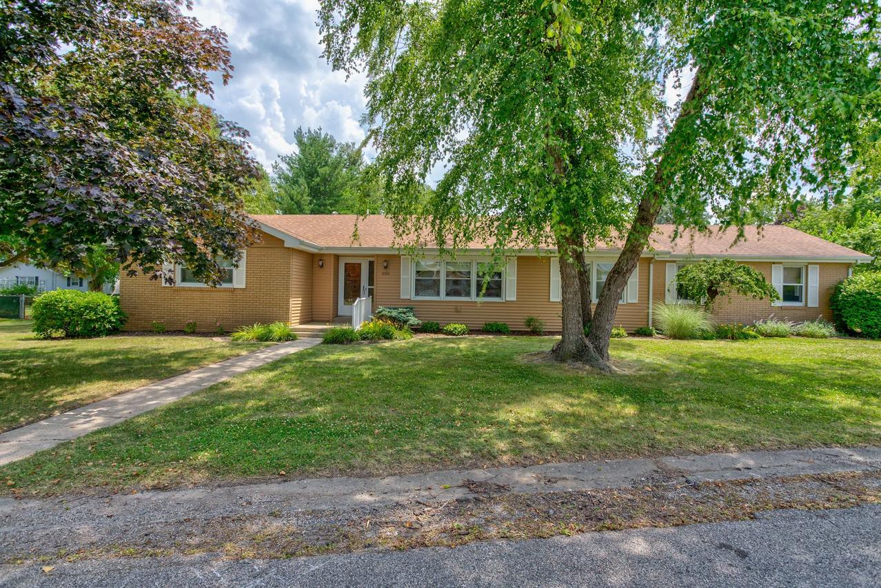 606 Dogwood Dr., Arcola, IL 61910