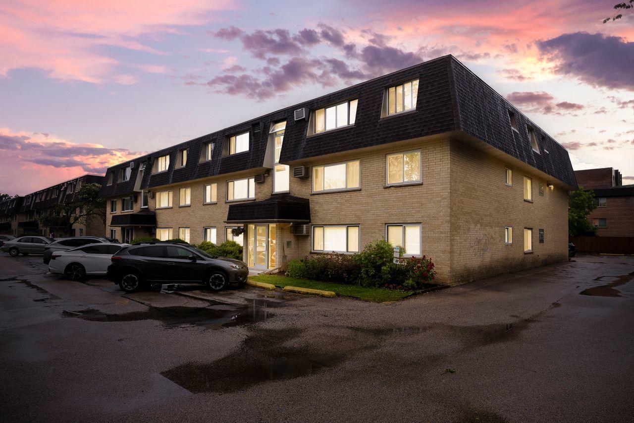 8816 Briar Ct. #3A, Des Plaines, IL 60016