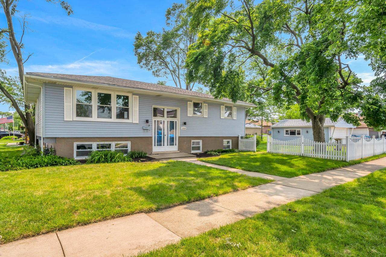 12436 S Keeler Ave., Alsip, IL 60803