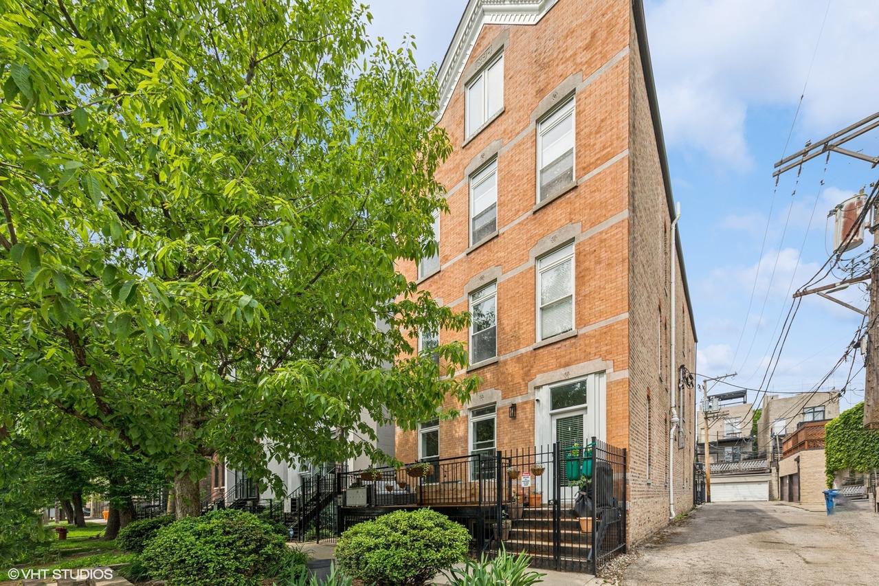 2228 N Hamilton Ave. #2R, Chicago, IL 60647