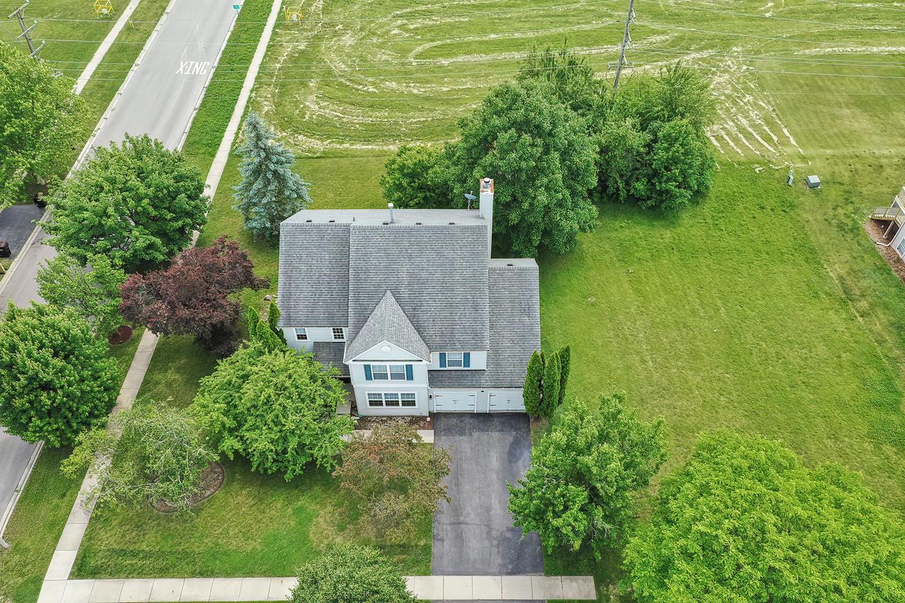 179 Cascade Dr., Crystal Lake, IL 60012
