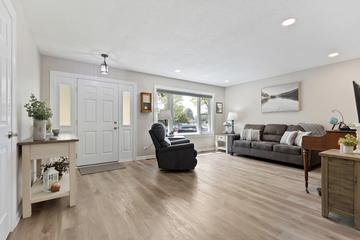 420 Harbor Ter., Bartlett, IL 60103