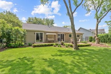420 Harbor Ter., Bartlett, IL 60103