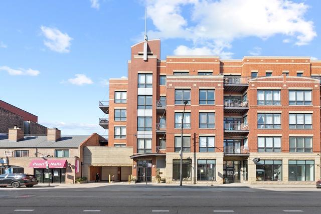 2700 N Halsted St. #201, Chicago, IL 60614