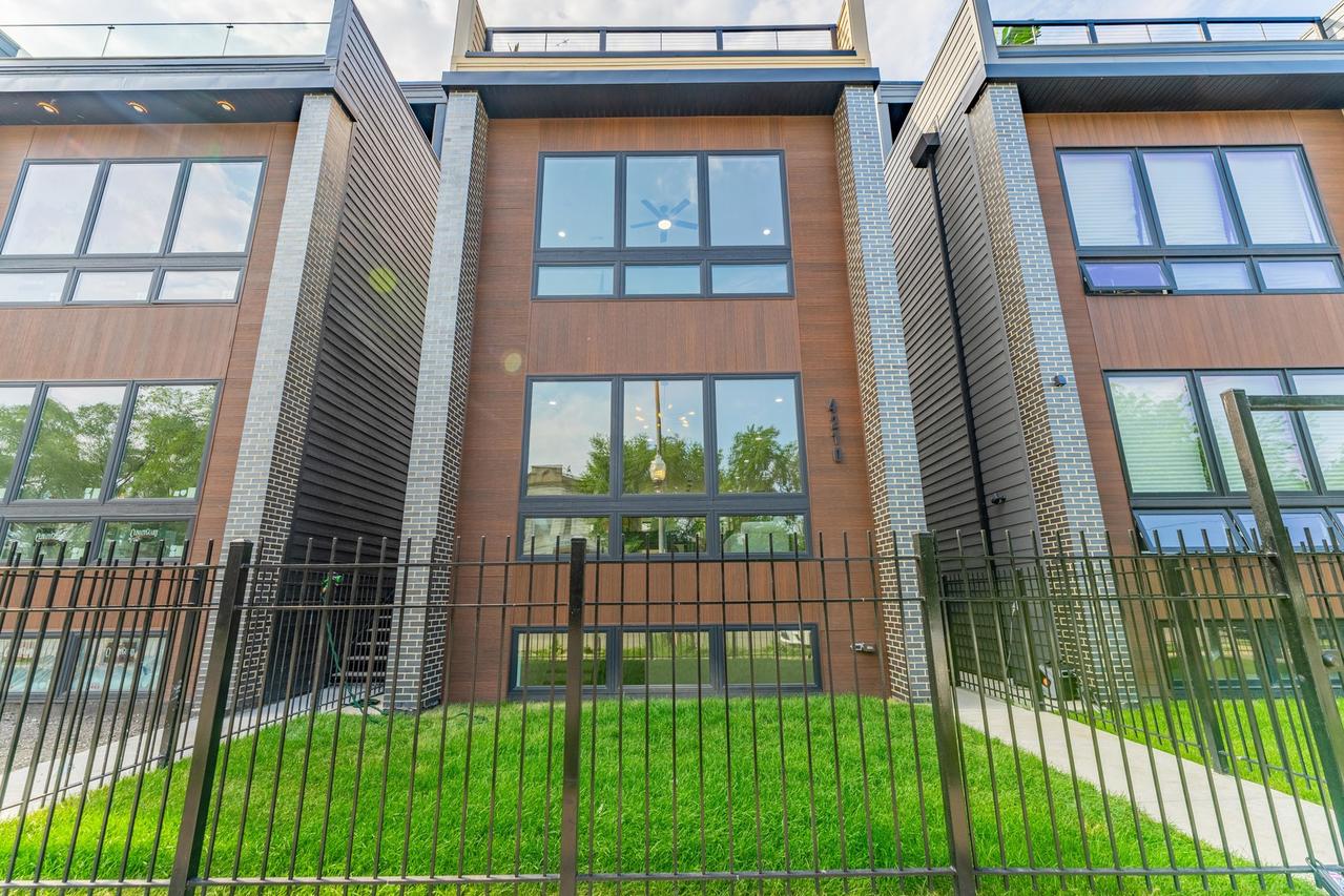 4210 W 5th Ave., Chicago, IL 60624