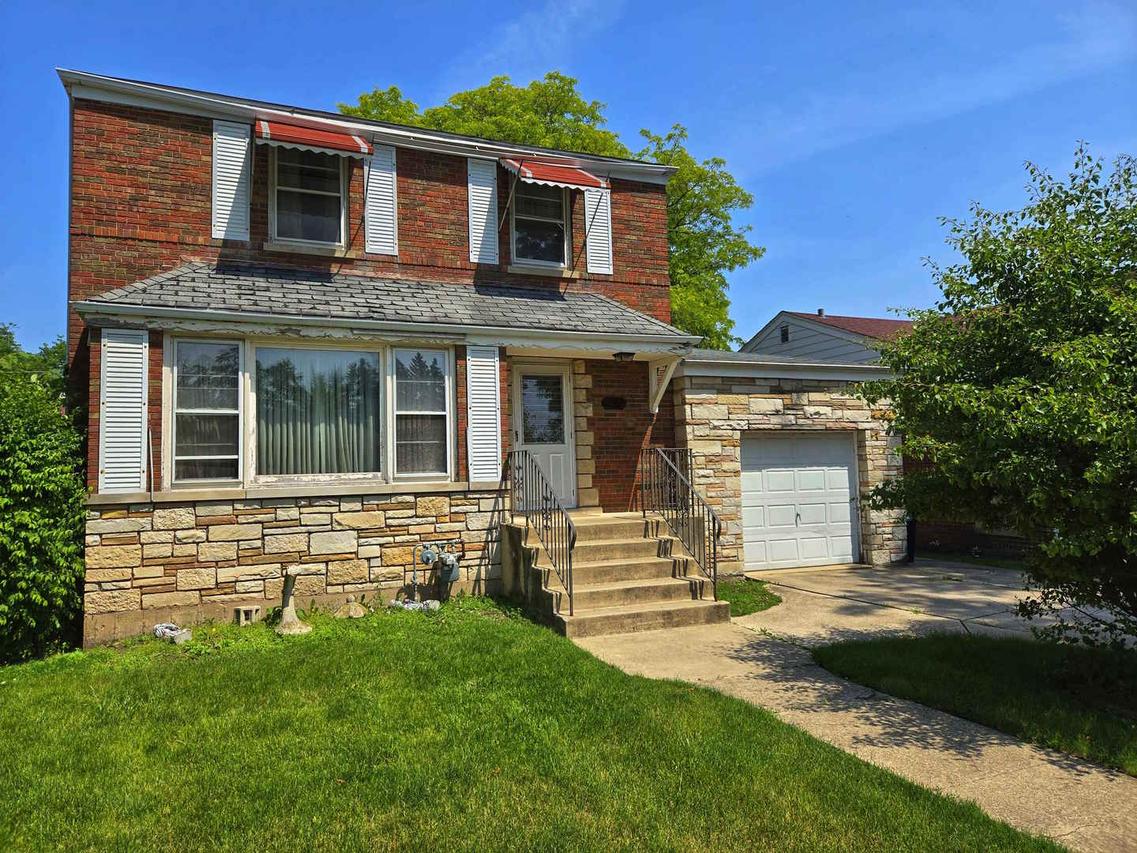 1811 Downing Ave., Westchester, IL 60154