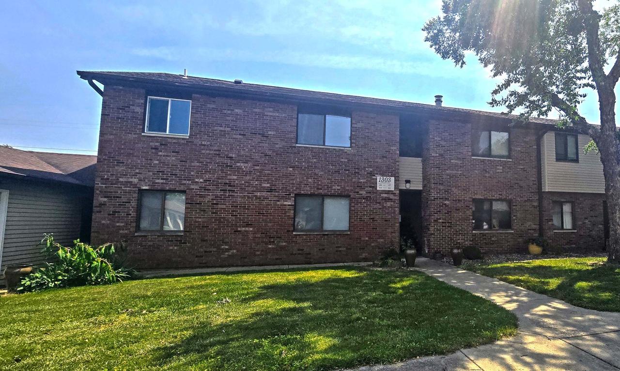 1303 Christopher Cir. #8, Urbana, IL 61802