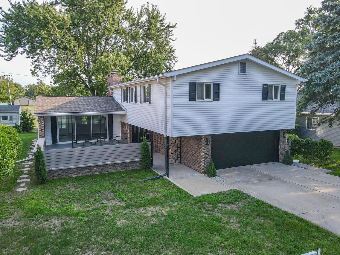 312 Garfield Ave., Peotone, IL 60468