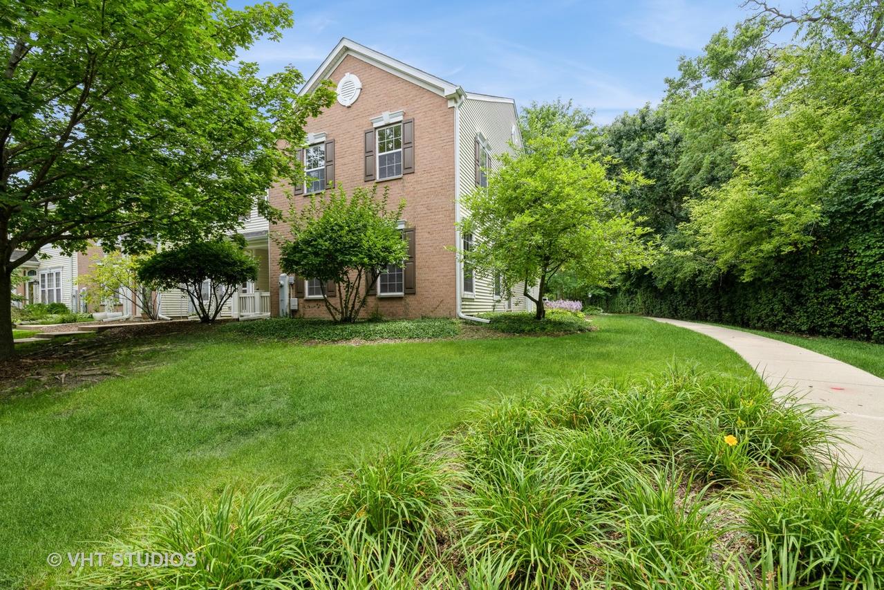 378 S Litchfield Dr., Round Lake, IL 60073