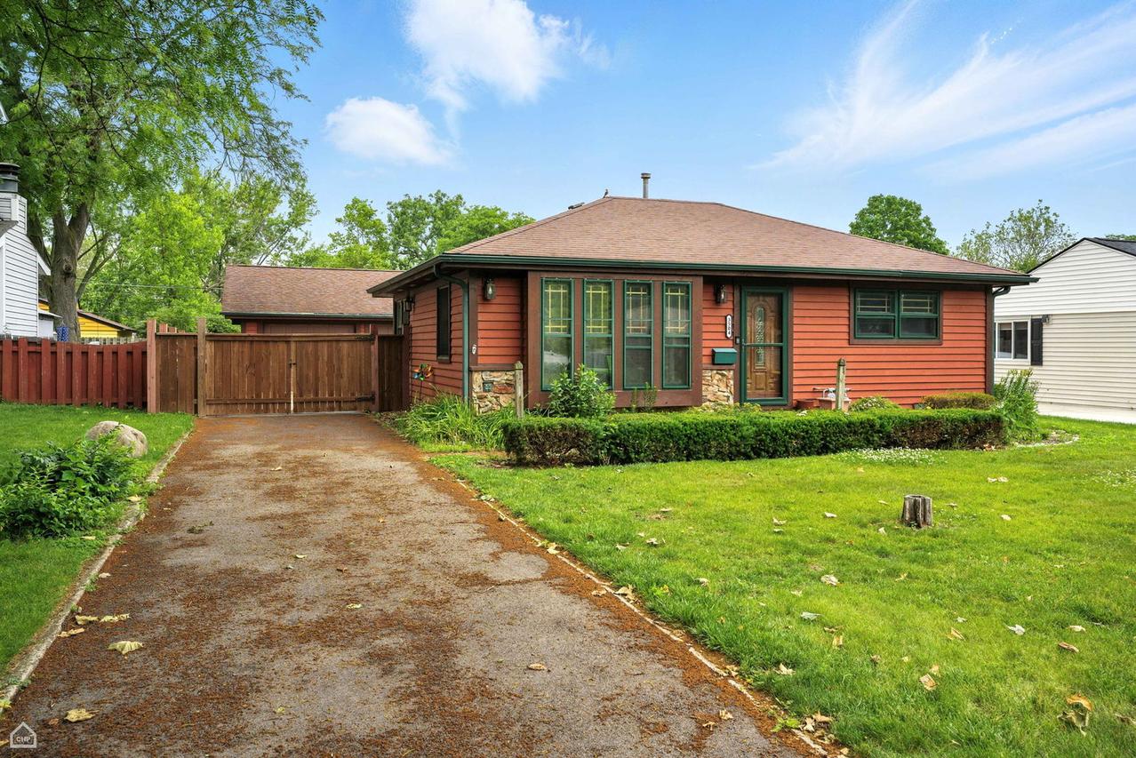 3504 Bobolink Ln., Rolling Meadows, IL 60008