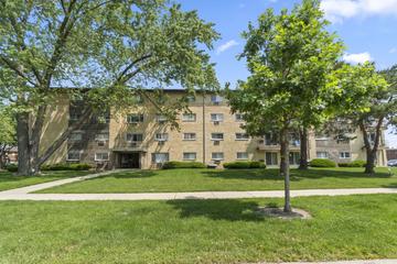 919 N Boxwood Dr. #201, Mount Prospect, IL 60056