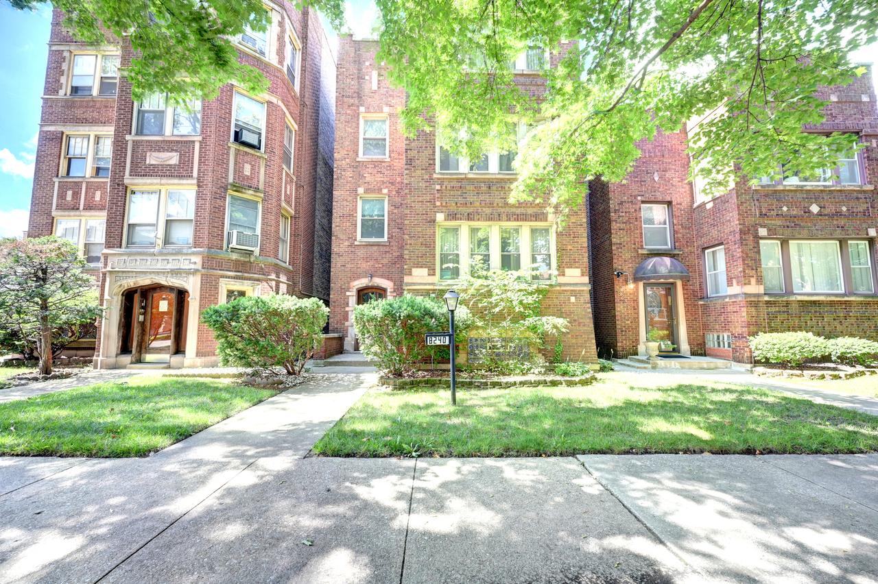 8240 S Evans Ave., Chicago, IL 60619