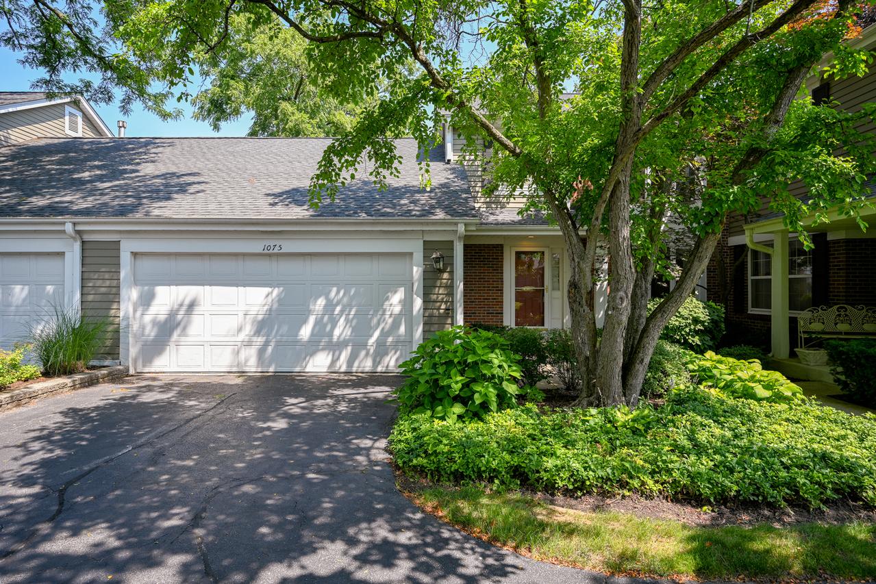 1075 Creekside Dr., Wheaton, IL 60189