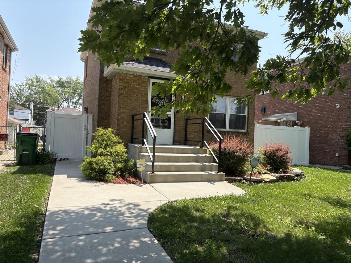 2119 S 20th Ave., Broadview, IL 60155