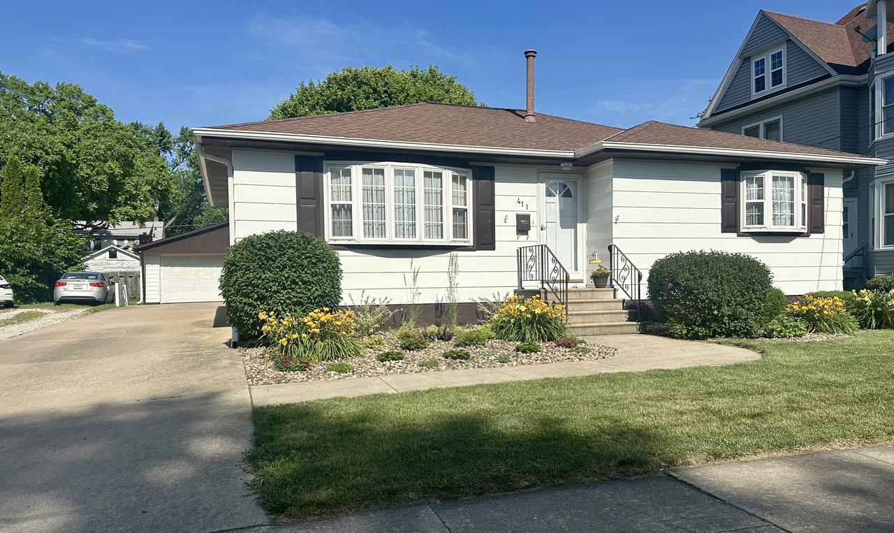 411 1st Ave., Ottawa, IL 61350