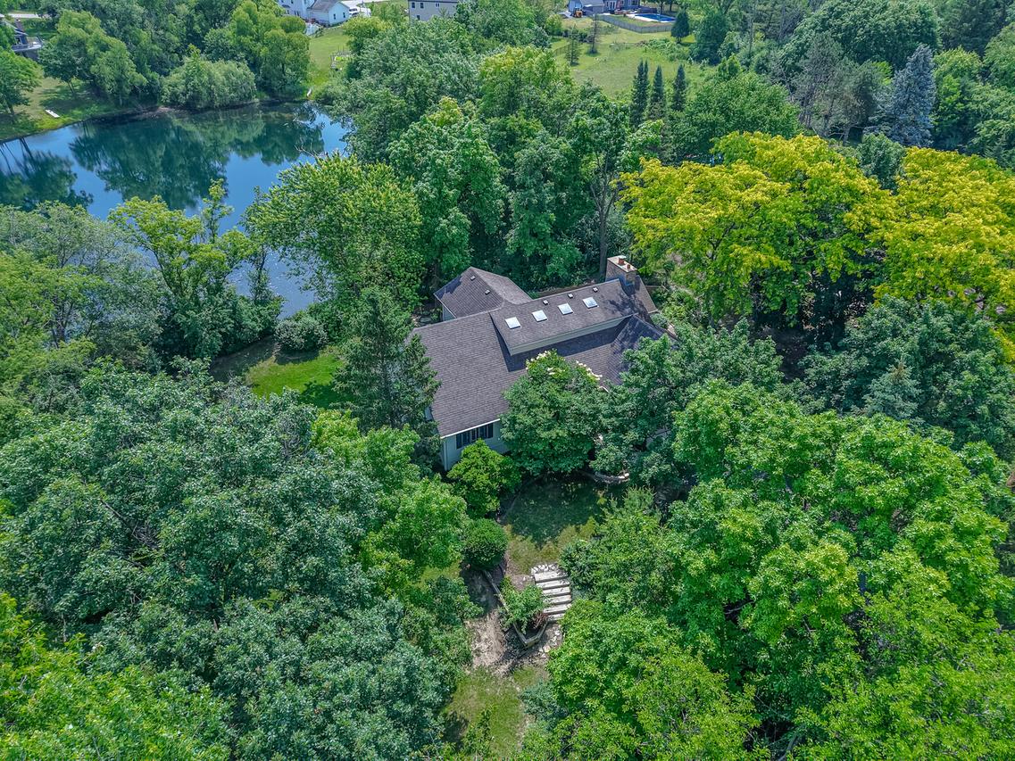14216 Oakview Ct., Woodstock, IL 60098