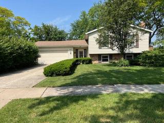 2134 S Hull Dr., Wheaton, IL 60189