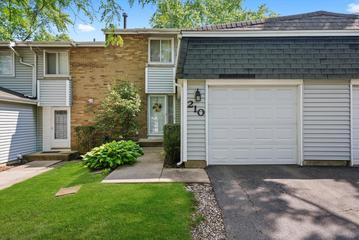 210 Diane Ln., Bolingbrook, IL 60440