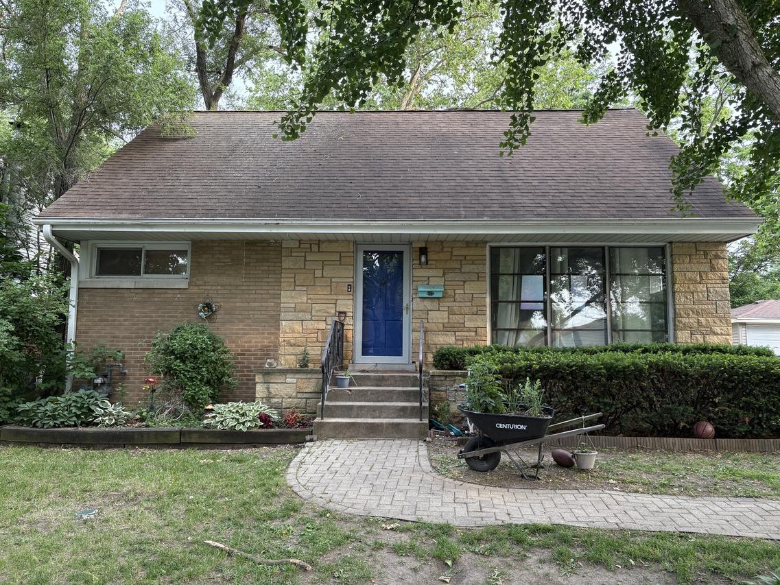 2619 Alexander St., Homewood, IL 60430