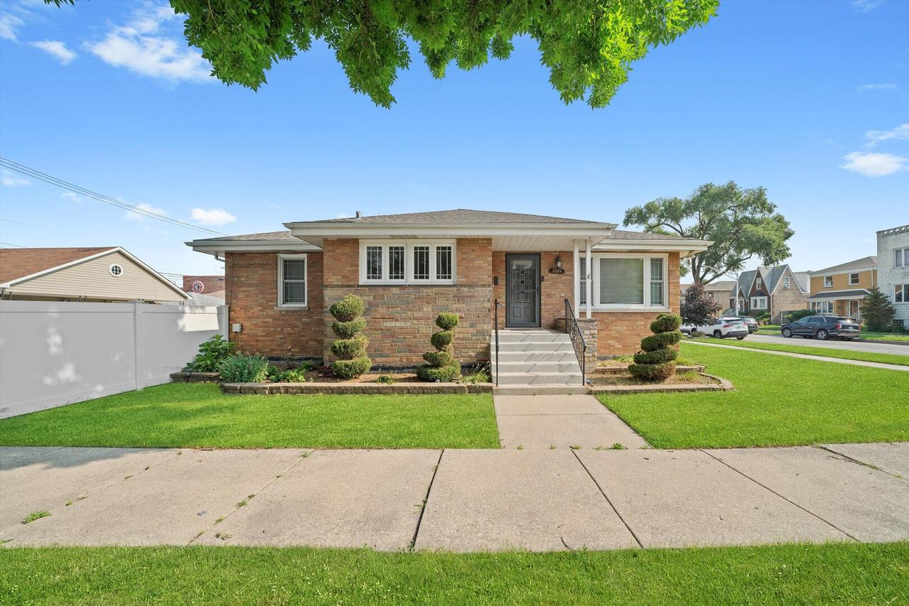 5554 S Neva Ave., Chicago, IL 60638
