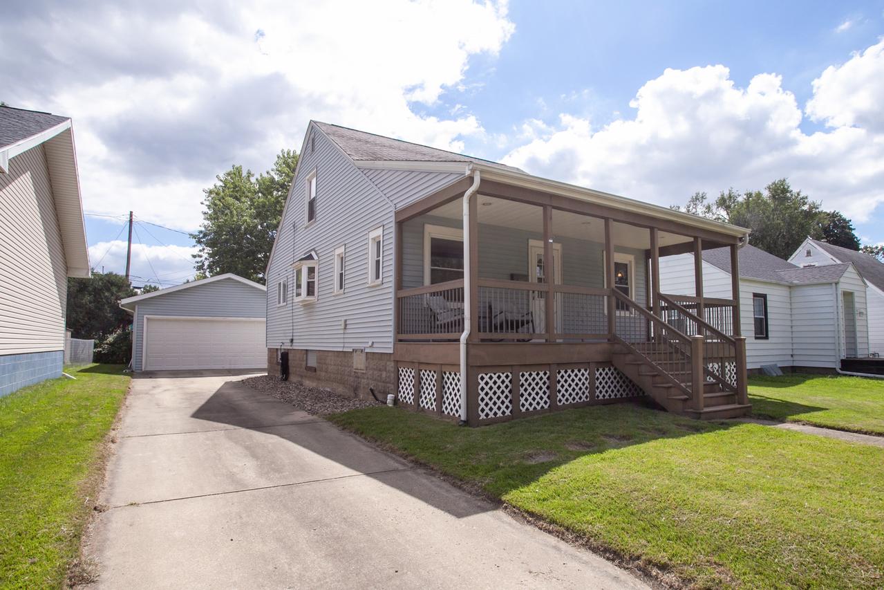 1313 E Oakland Ave., Bloomington, IL 61701