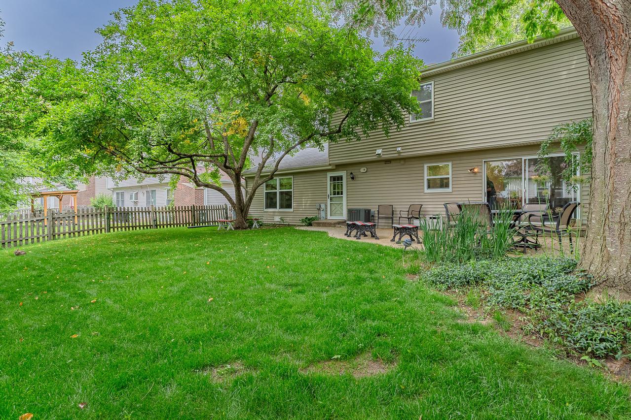 962 Thompson Blvd., Buffalo Grove, IL 60089