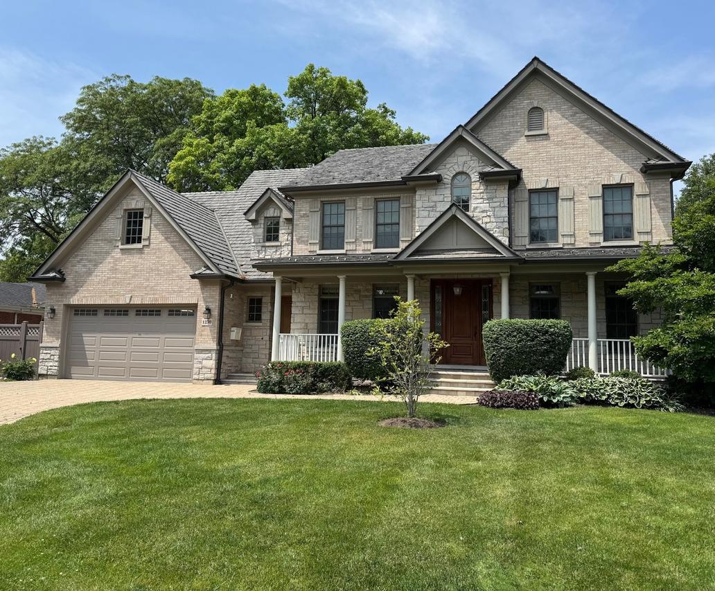 1230 Canterbury Ln., Glenview, IL 60025