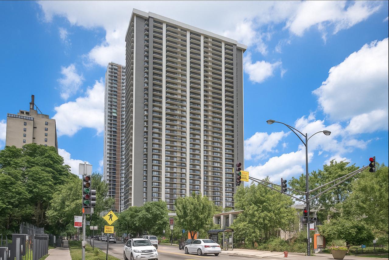 6007 N Sheridan Rd. #14G, Chicago, IL 60660