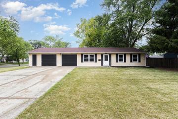 84 Amesbury Rd., Montgomery, IL 60538