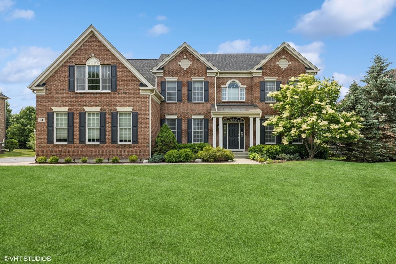 11 Glacier Cir., South Barrington, IL 60010