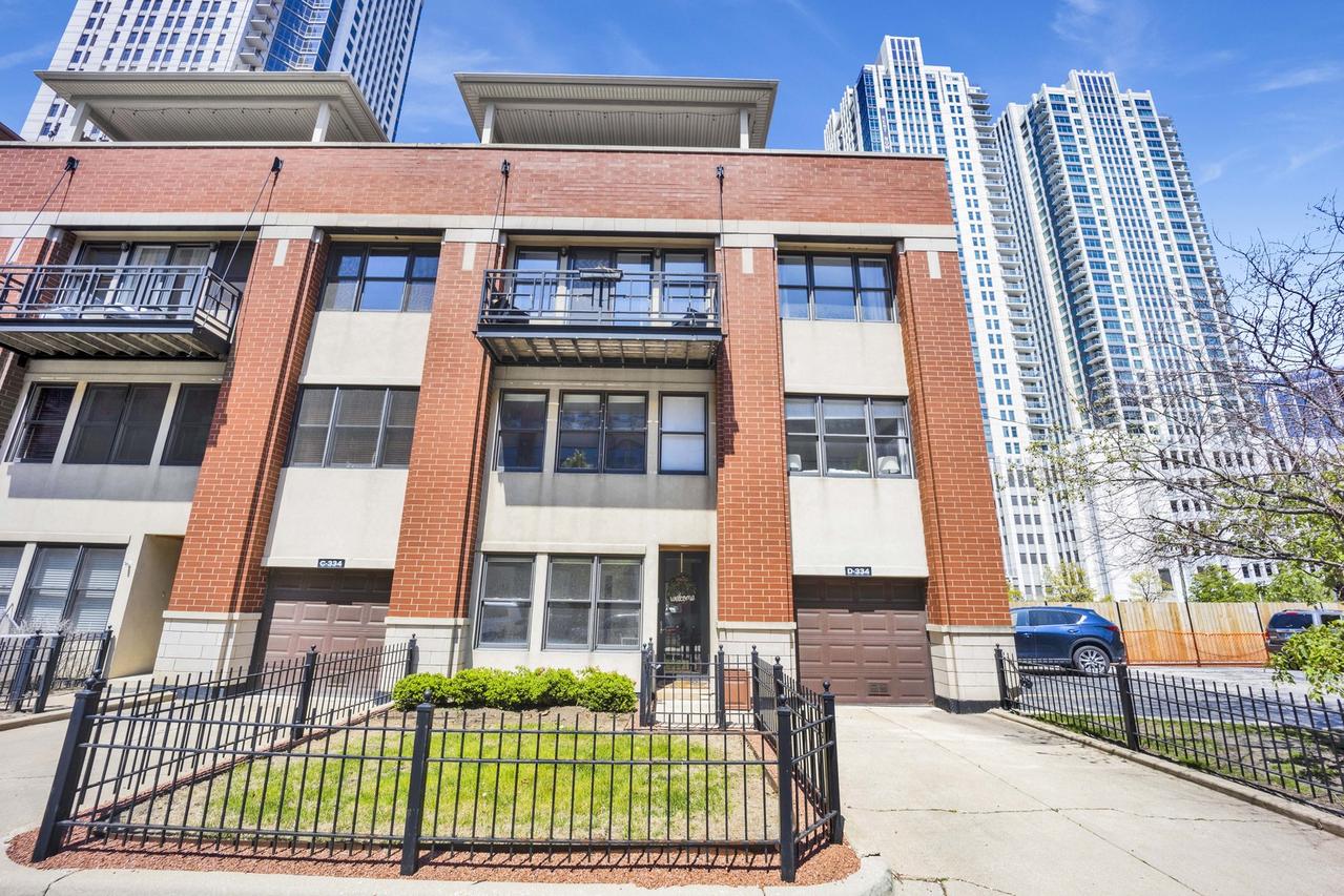 334 N Jefferson St. #D, Chicago, IL 60661