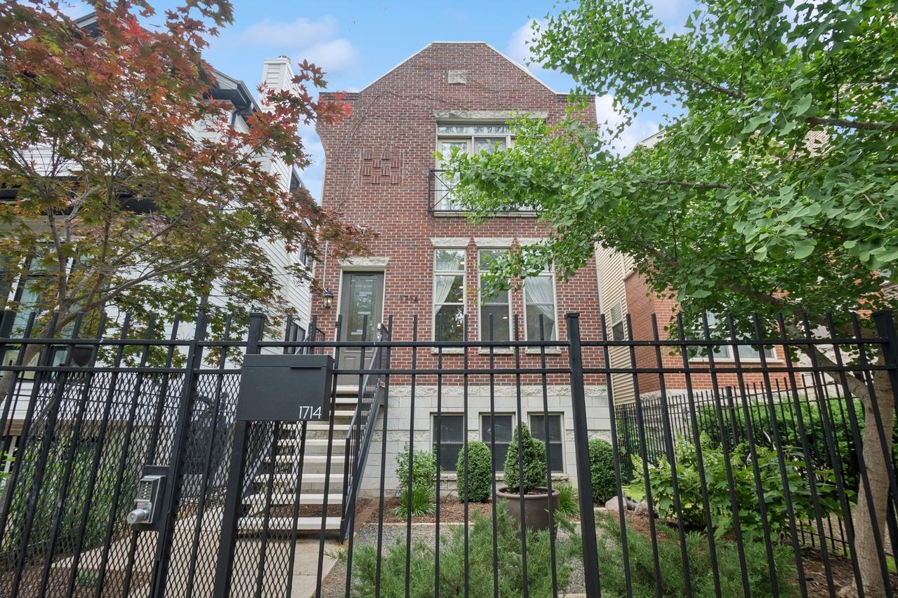 1714 W Erie St., Chicago, IL 60622