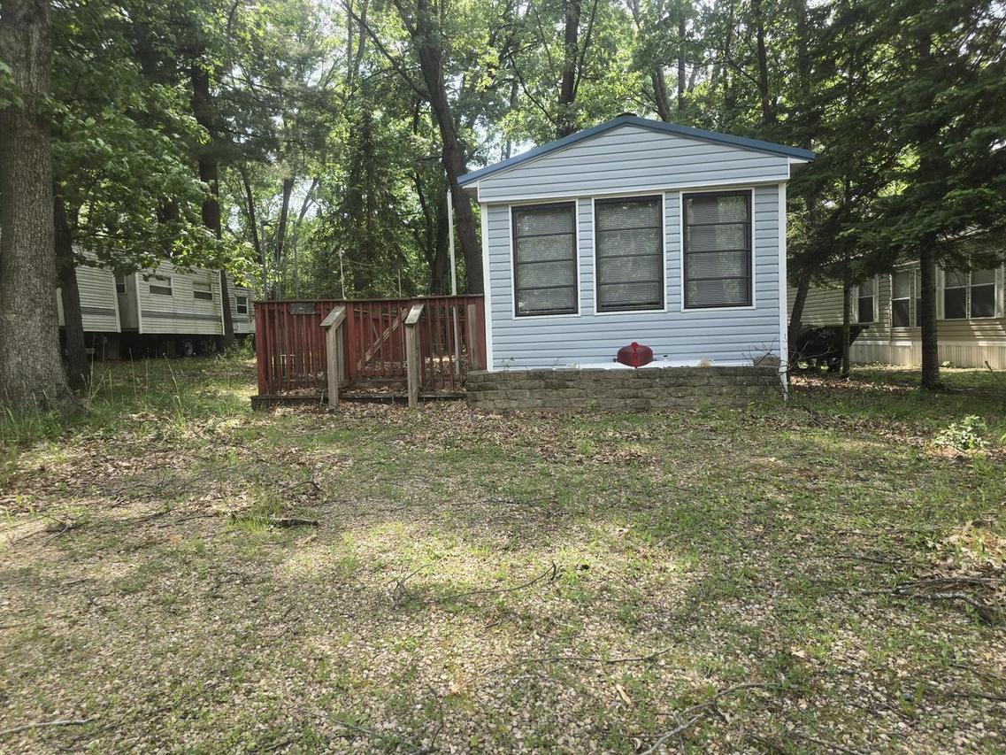 17/22 Woodhaven Dr., Sublette, IL 61367