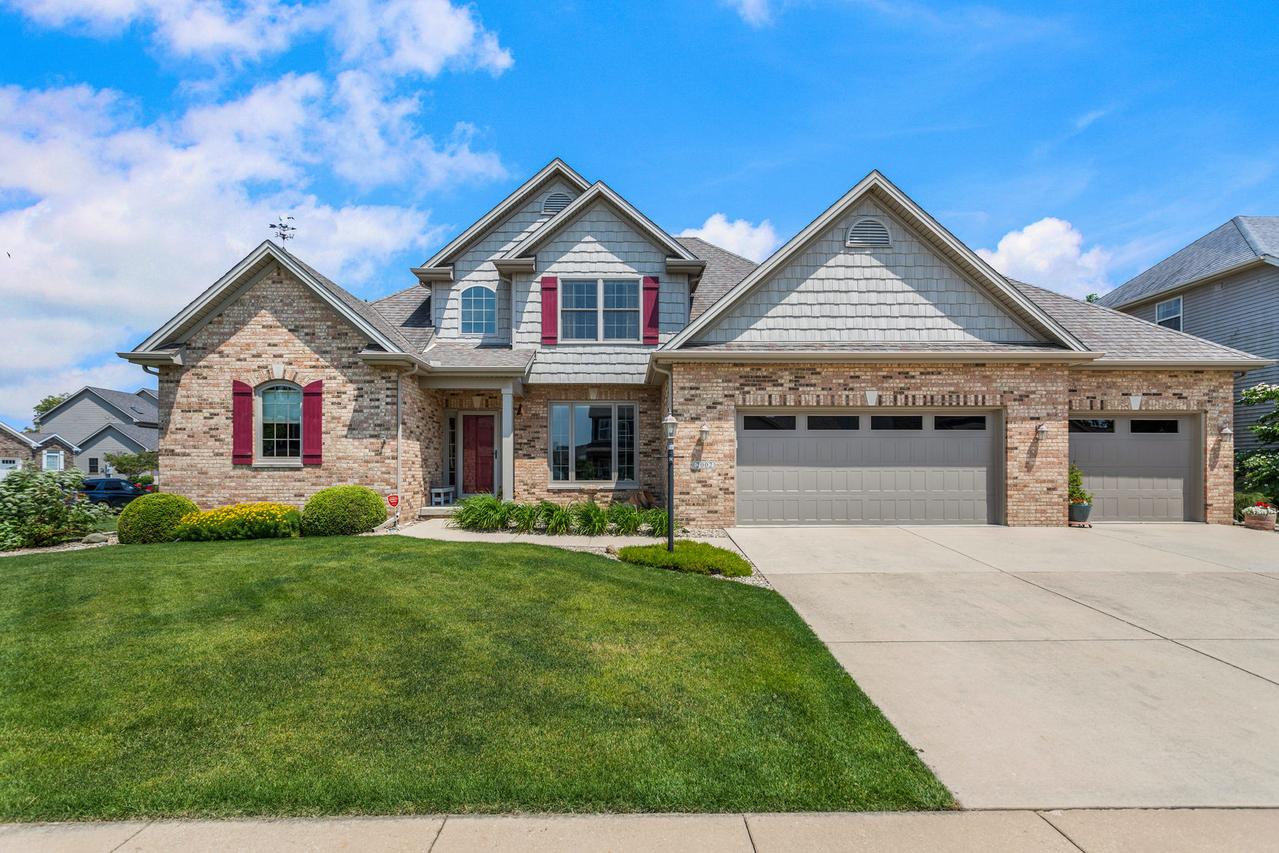 2002 Savanna Dr., Champaign, IL 61822