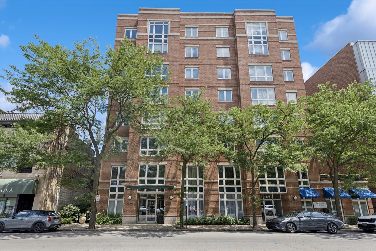 811 Chicago Ave. #304, Evanston, IL 60202