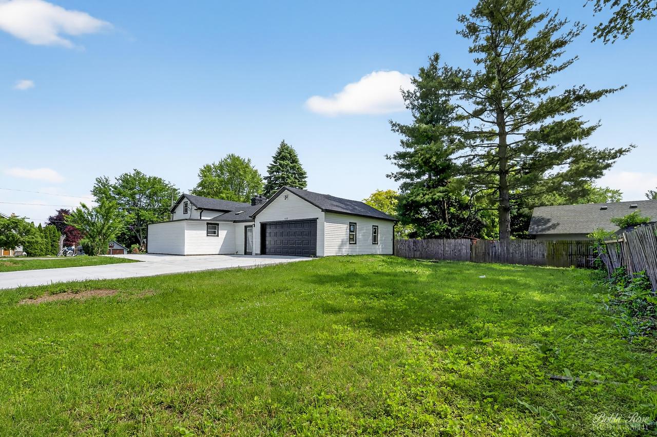 4405 Greenwood Rd., Woodstock, IL 60098