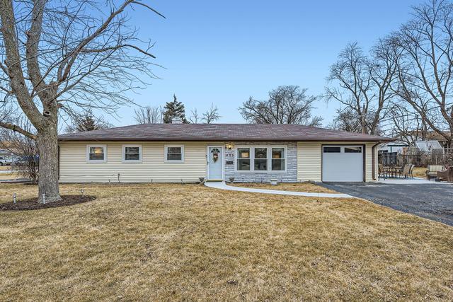 435 Hazelwood Ln., Glenview, IL 60025