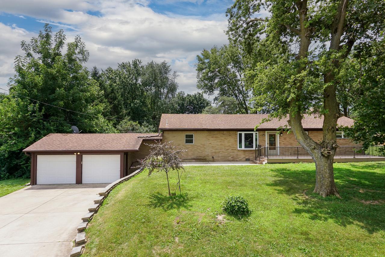 116 W C St., Delavan, IL 61734