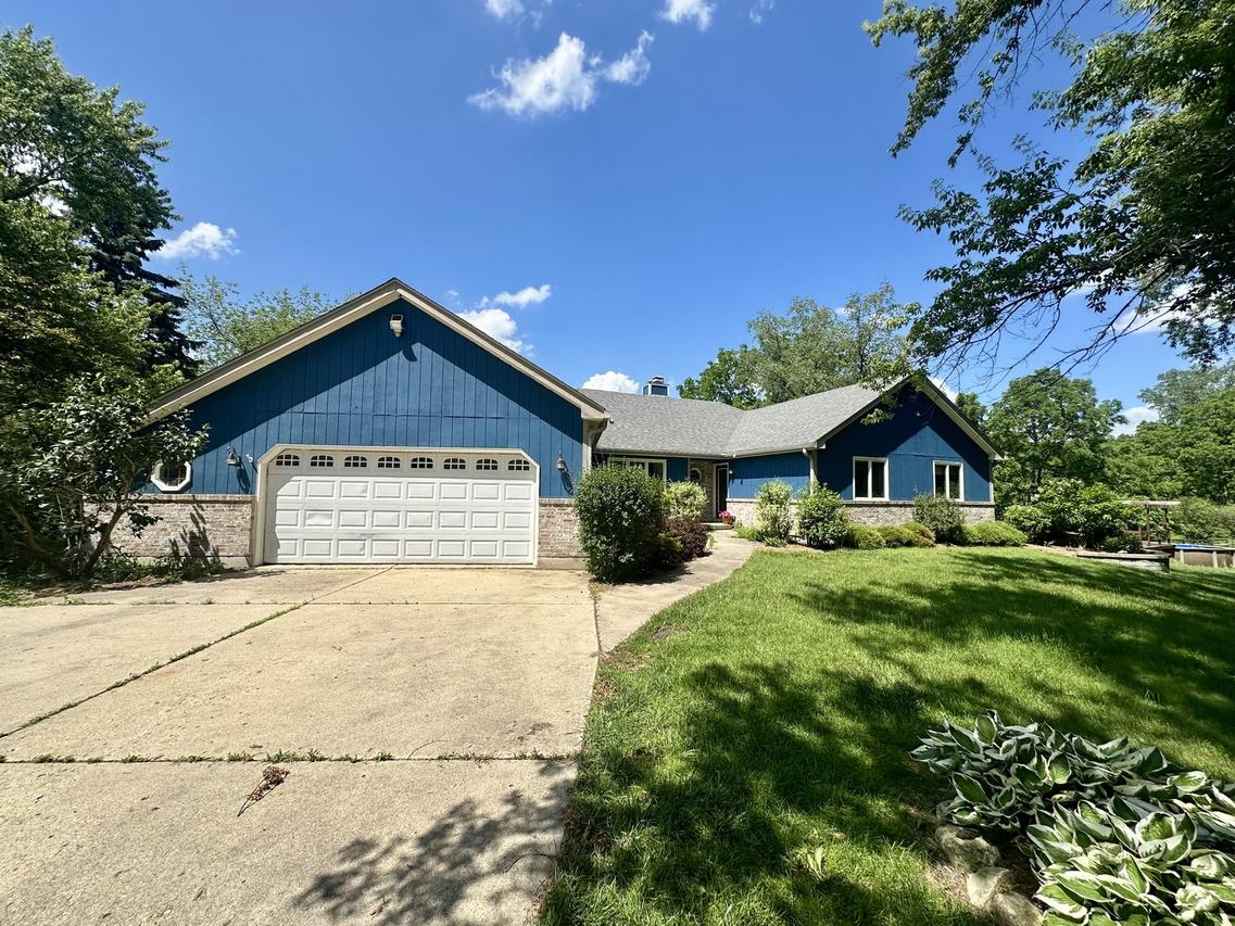 5N119 Mary Ct., St. Charles, IL 60175