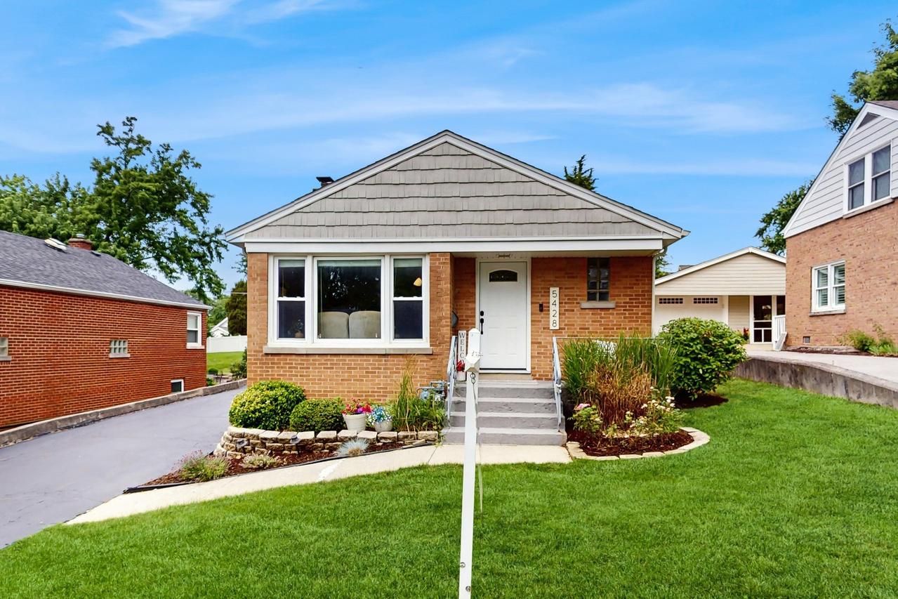 5428 Park Ave., Downers Grove, IL 60515