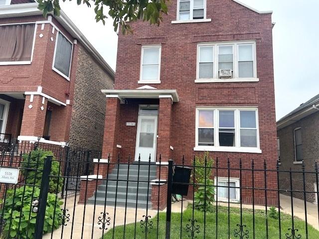 5536 S Albany Ave., Chicago, IL 60629