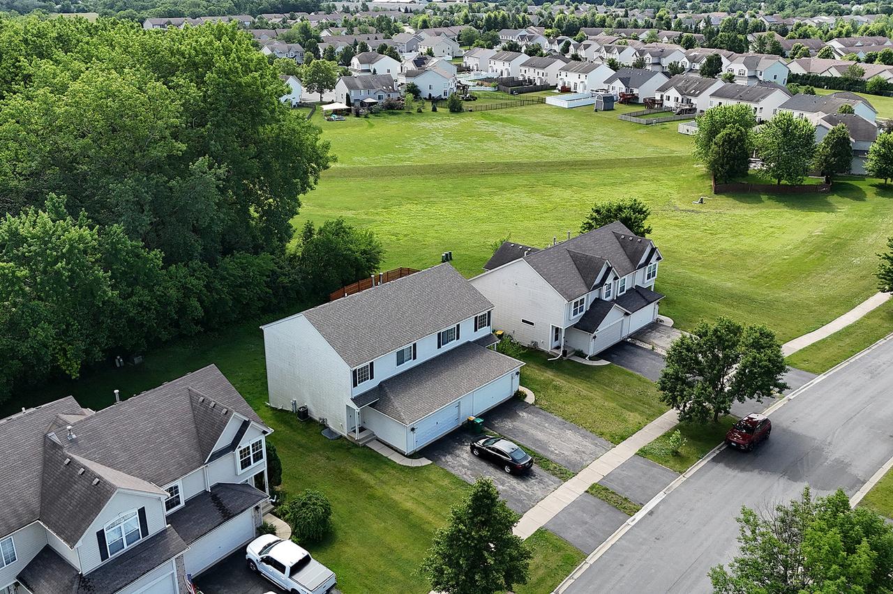 1526 Peachtree Ln., Lockport, IL 60441