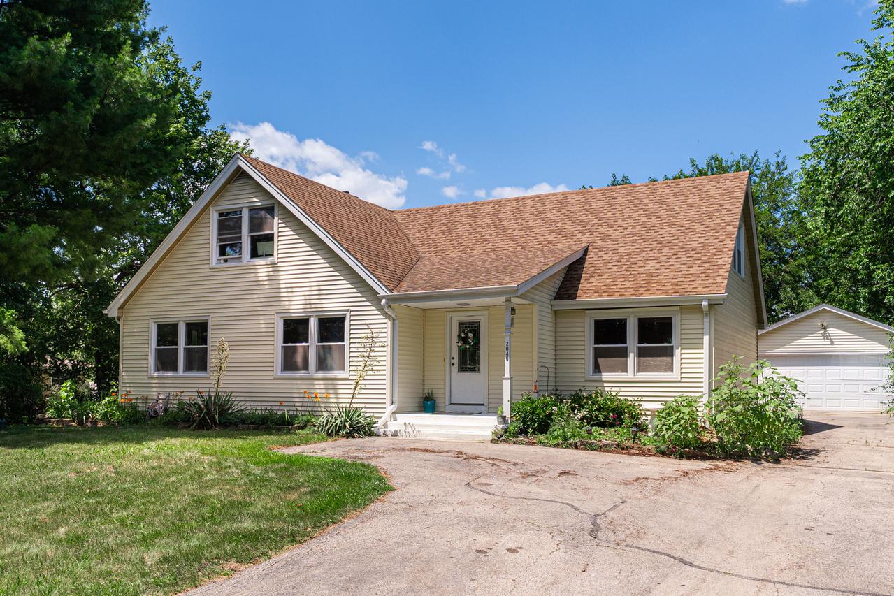2040 Poplar Ave., Hanover Park, IL 60133