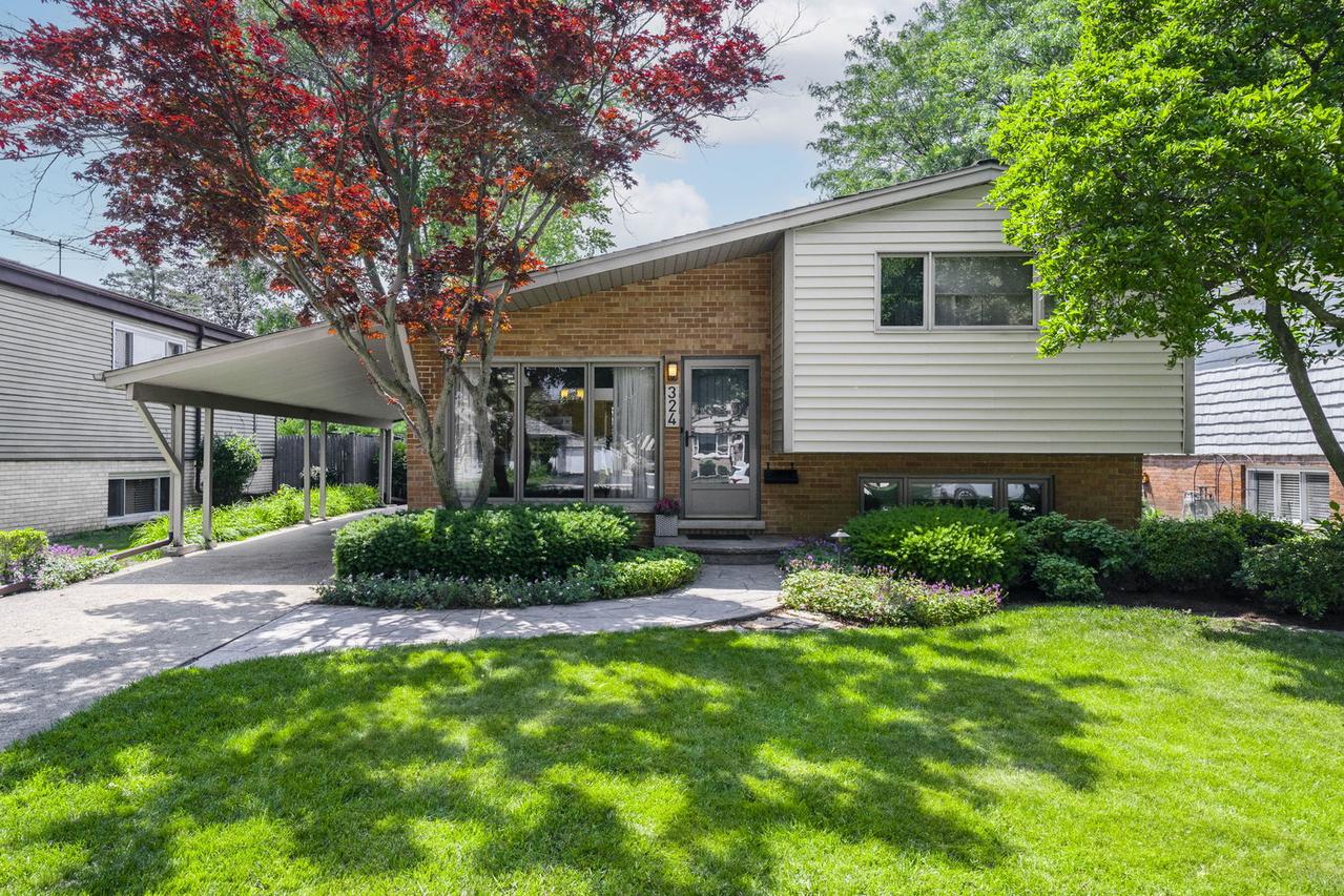 324 N Stewart Ave., Lombard, IL 60148
