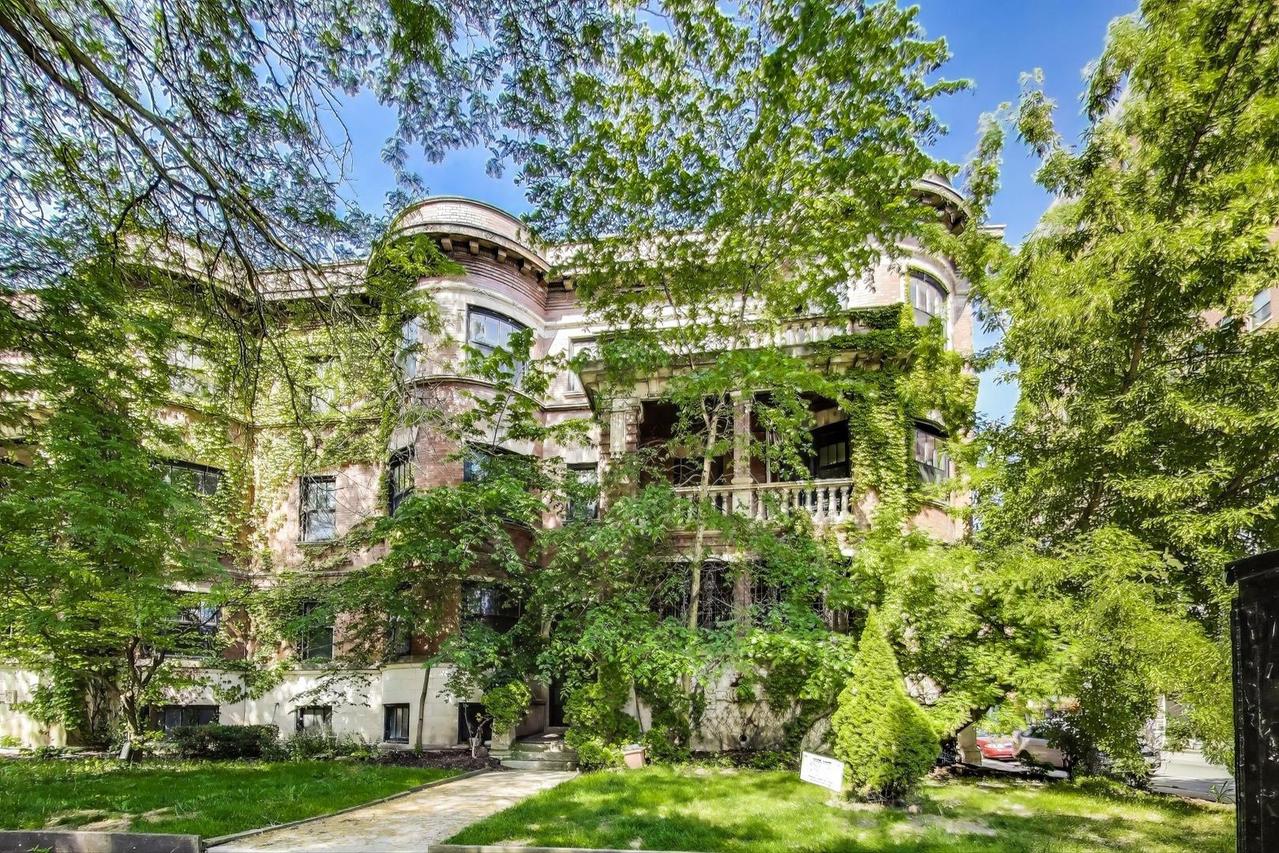 5502 S Hyde Park Blvd. #2, Chicago, IL 60637
