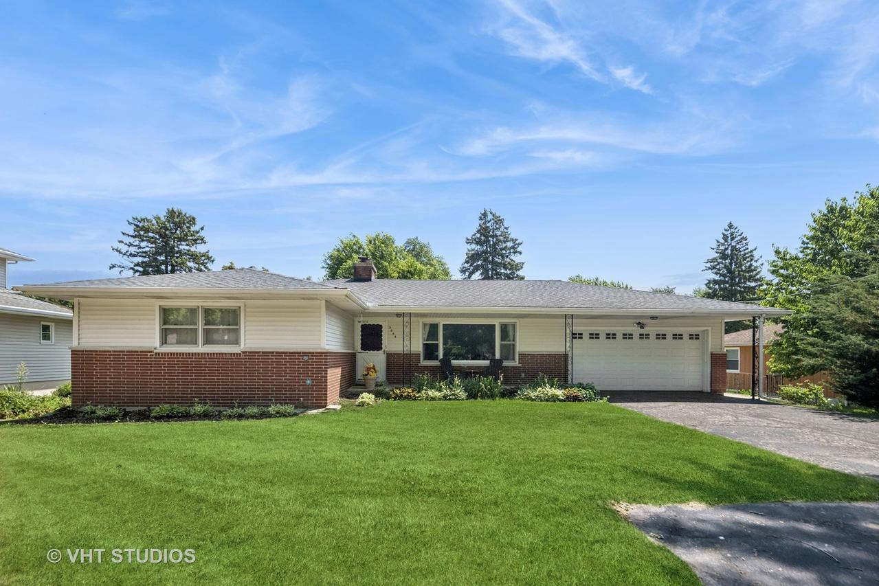 3004 Blarneystone Ln., Cary, IL 60013