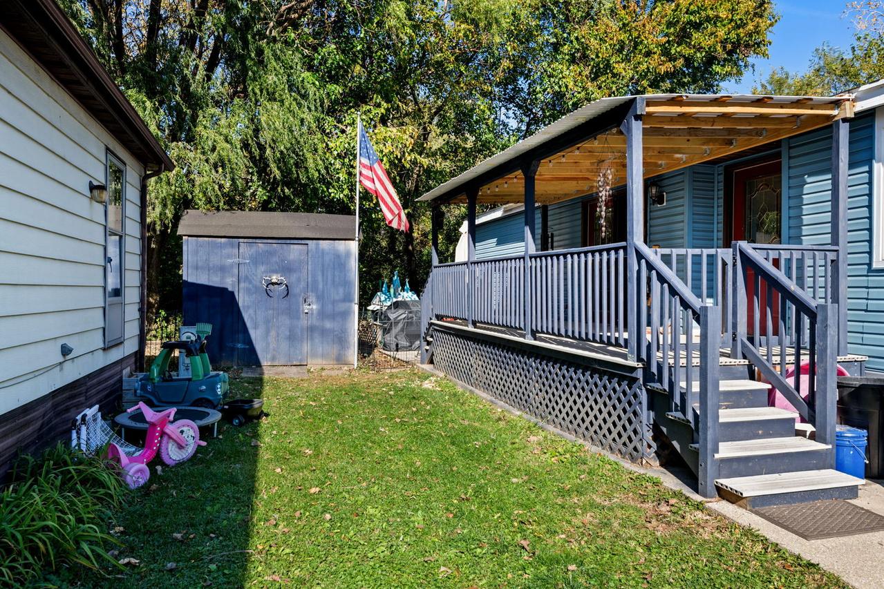 1048 Testa Dr., Justice, IL 60458