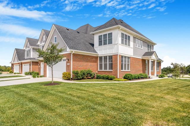 17035 Clover Dr., Orland Park, IL 60467