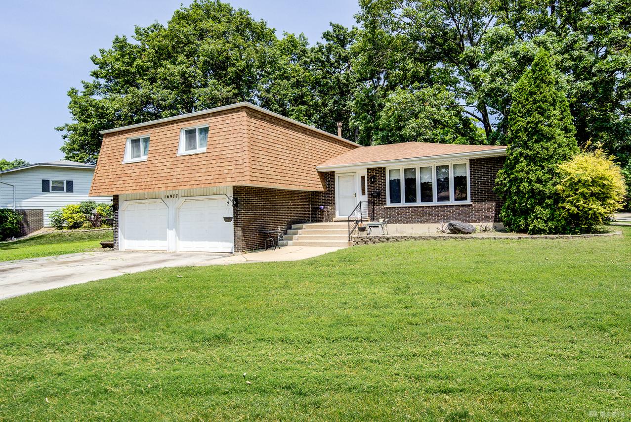 16977 Barbara Ln., Tinley Park, IL 60477