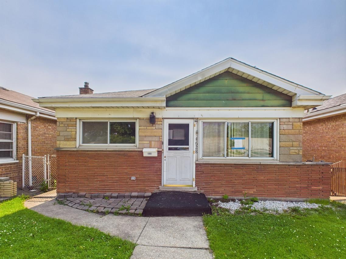 4628 1st Ave., Lyons, IL 60534